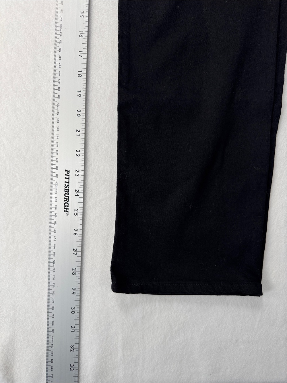 Levi's Women’s Classic Straight Jeans in Black - Picture 7 of 8